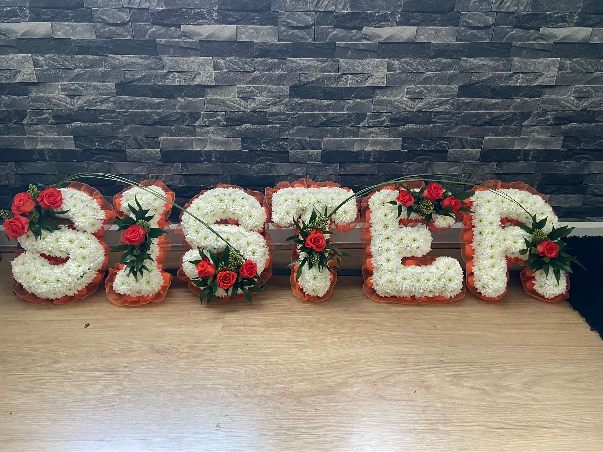 Floral arrangement 70