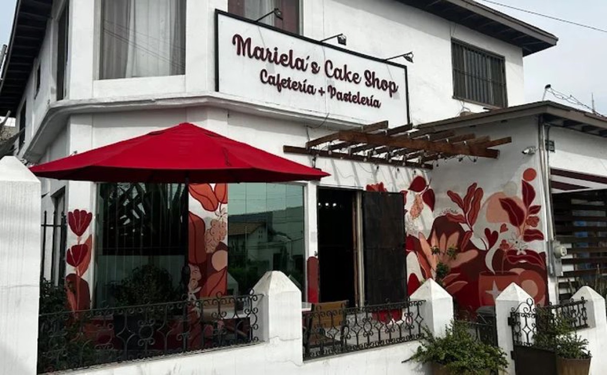 Fachada Cafetería + Pastelería