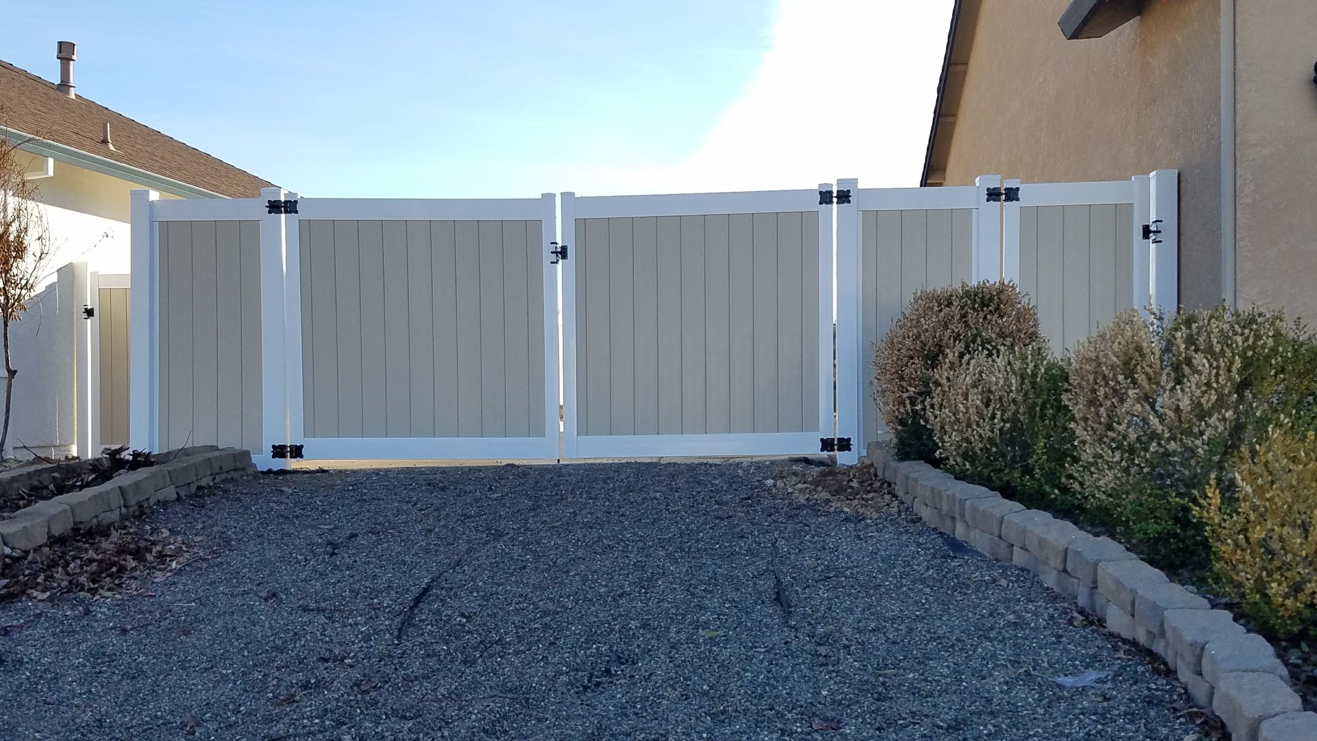 Composite and vinyl fence