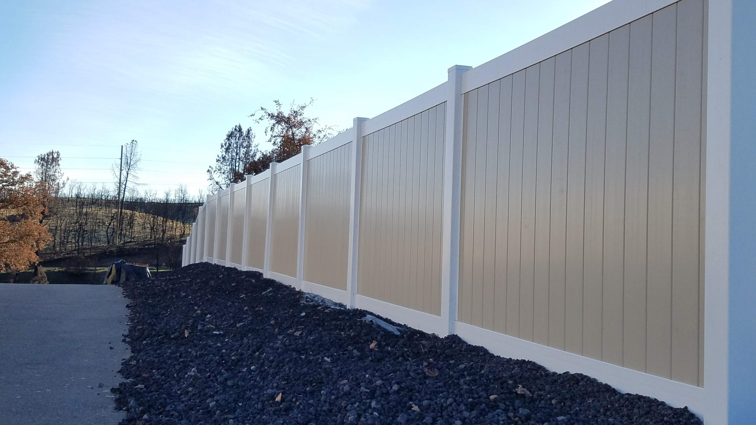 Composite & Vinyl Fencing