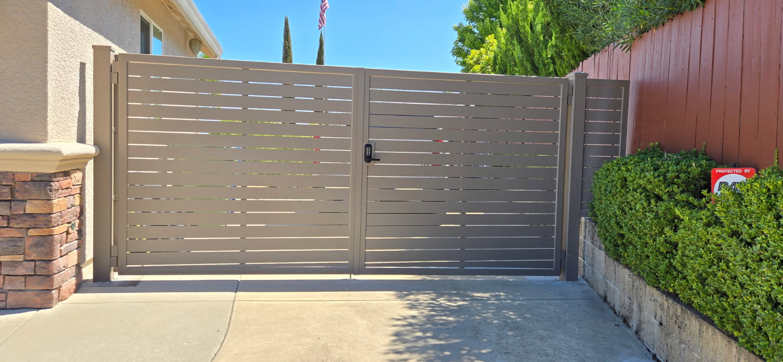 Fencing contractor in Palo Cedro, CA
