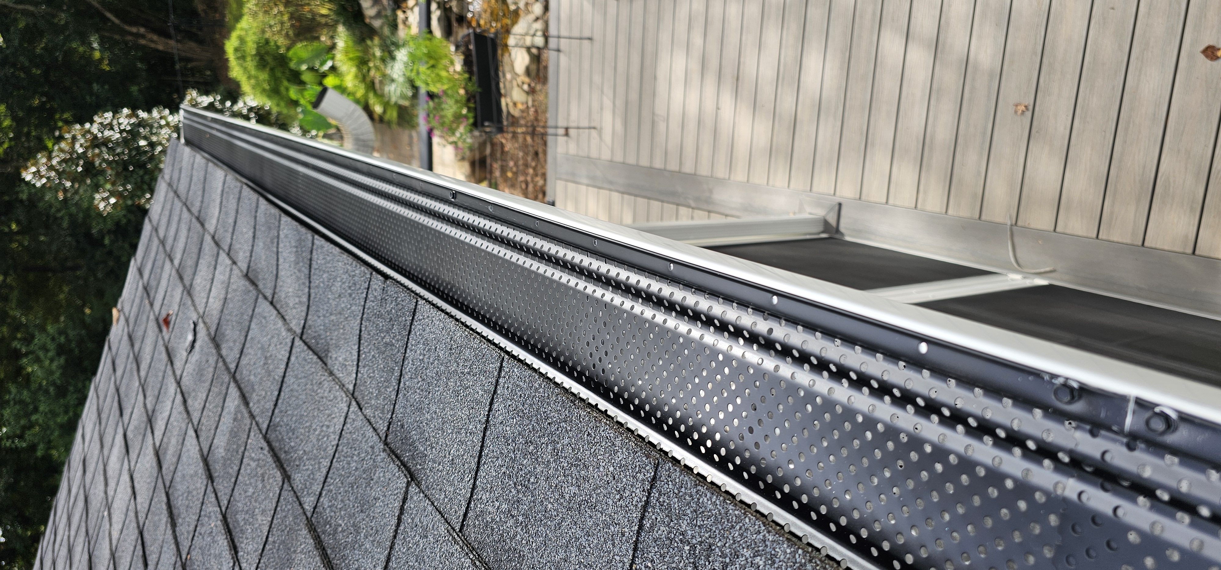 Gutter Guards Service