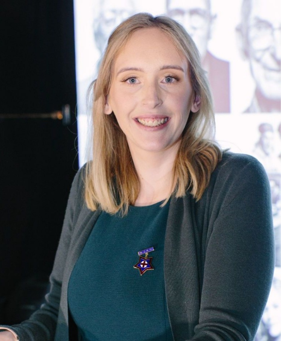 Written by Lauren Peat
Bariatric Nurse | Bariatric Health Coach | Founder of BariBody

Lauren Peat is a bariatric nurse and bariatric health coach with both professional expertise and lived experience of weight loss surgery. Through her work with bariatric patients and her own personal journey, Lauren understands the challenges of maintaining nutrition, managing food noise, and building sustainable habits after surgery.

Lauren founded BariBody to provide practical support and high-quality nutrition products designed specifically for people navigating life after bariatric surgery. Her work focuses on helping individuals maintain long-term success through balanced nutrition, sustainable habits and education around topics such as protein intake, collagen peptides and recovery after weight loss.