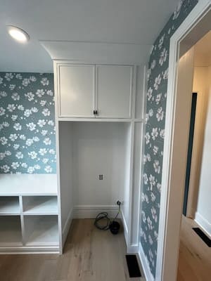 {{ custom_values.service_4 }} in {{custom_values.area_2})