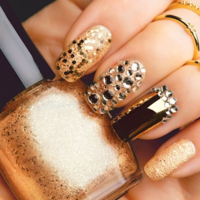 Organic nail treatment at Herbal Nails Scottsdale