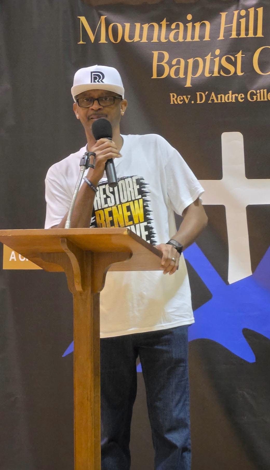 Coach Randy Milner speaking at the RRR Fatherhood Summit
