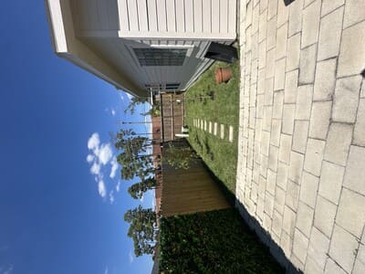 {{ custom_values.service_3 }} in {{custom_values.area_3})