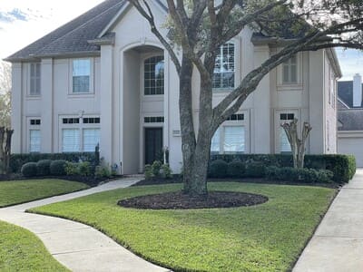 {{ custom_values.service_3 }} in {{custom_values.area_3})