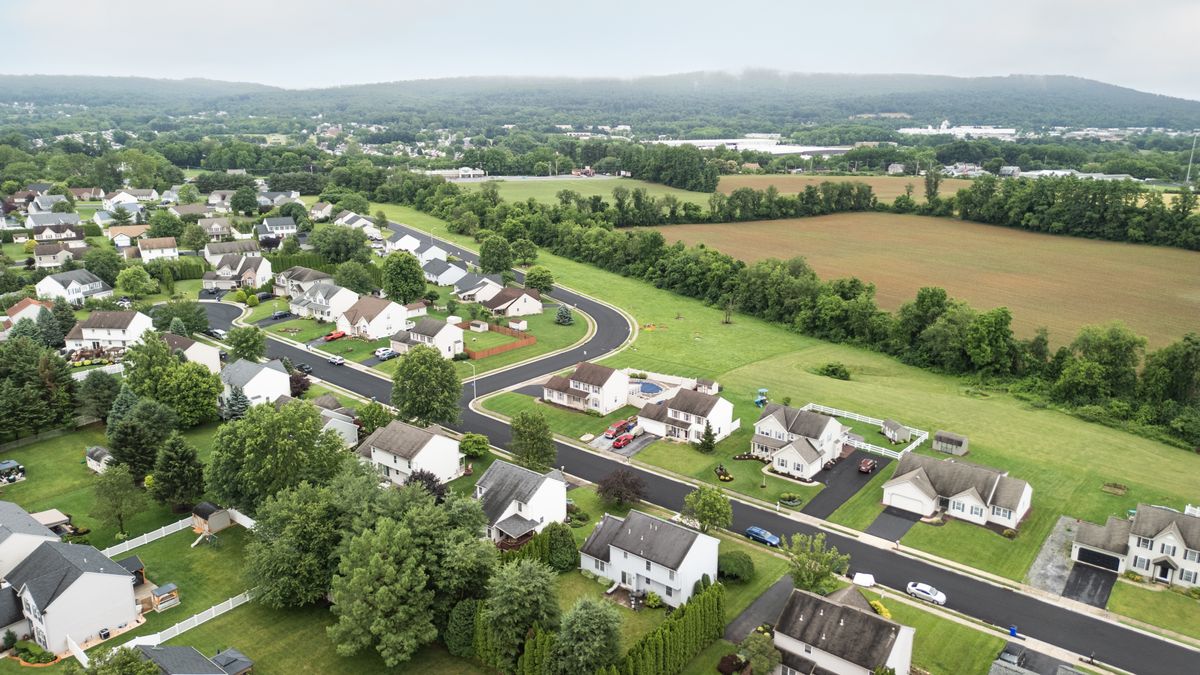 Trash can cleaning service for homeowners in Berks County