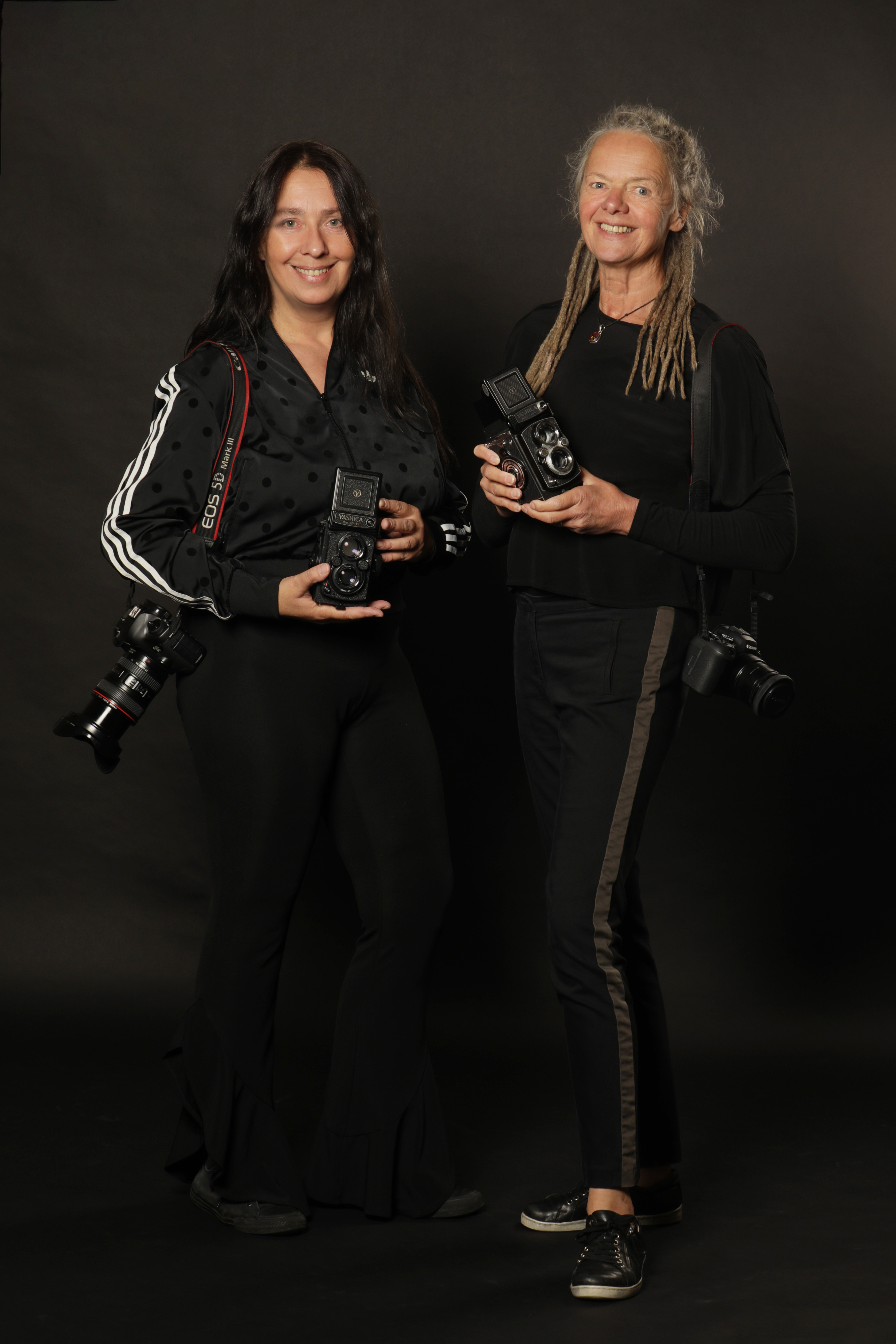 Sabine und Anja, zwei Fotografinnen im Porträt
