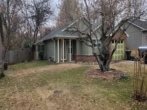 {{ custom_values.service_4 }} in {{custom_values.area_2})