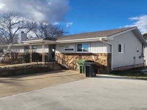 {{ custom_values.service_4 }} in {{custom_values.area_7})