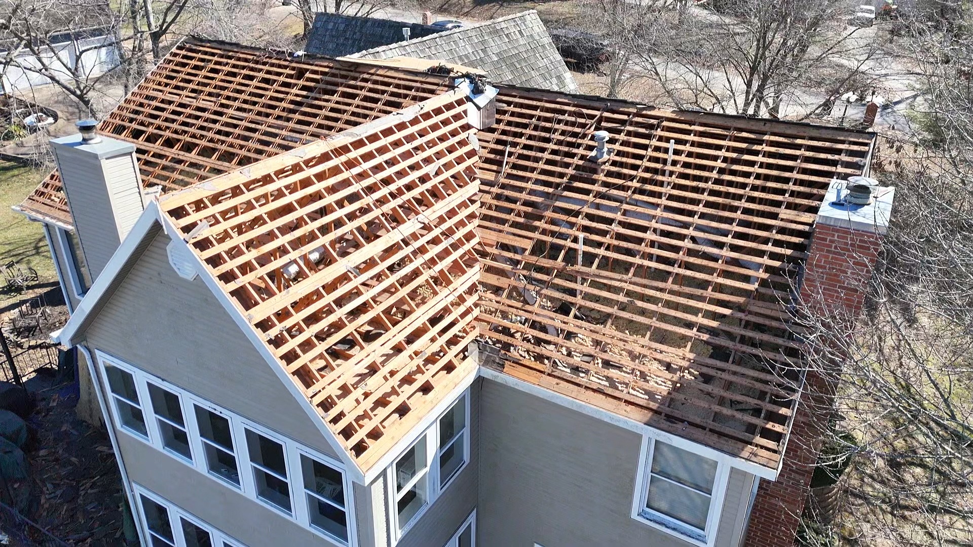 Roof instal & replacement in Siloam springs , AR