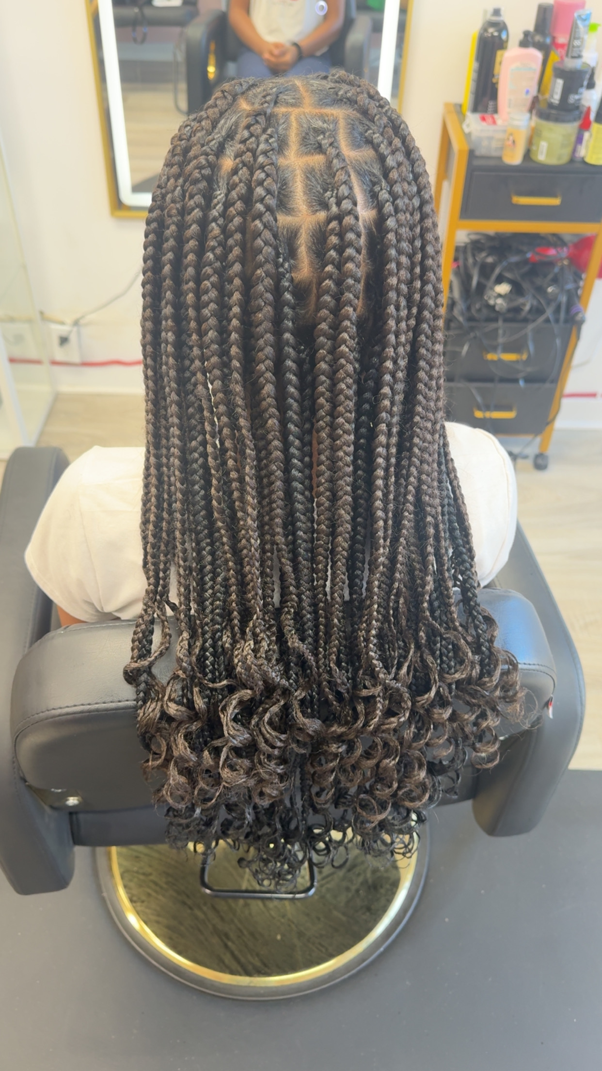 Medium Knotless