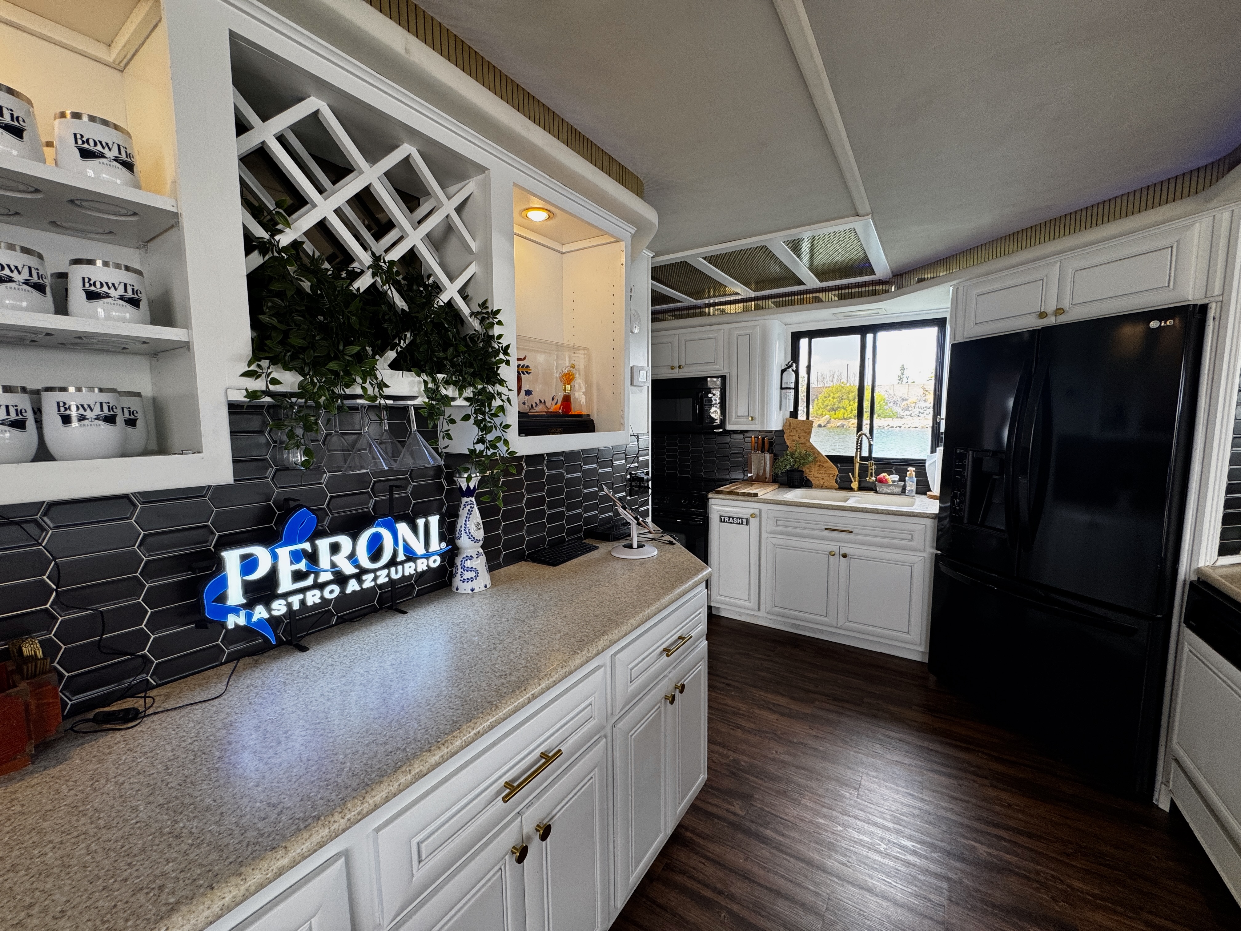 Full Size Kitchen