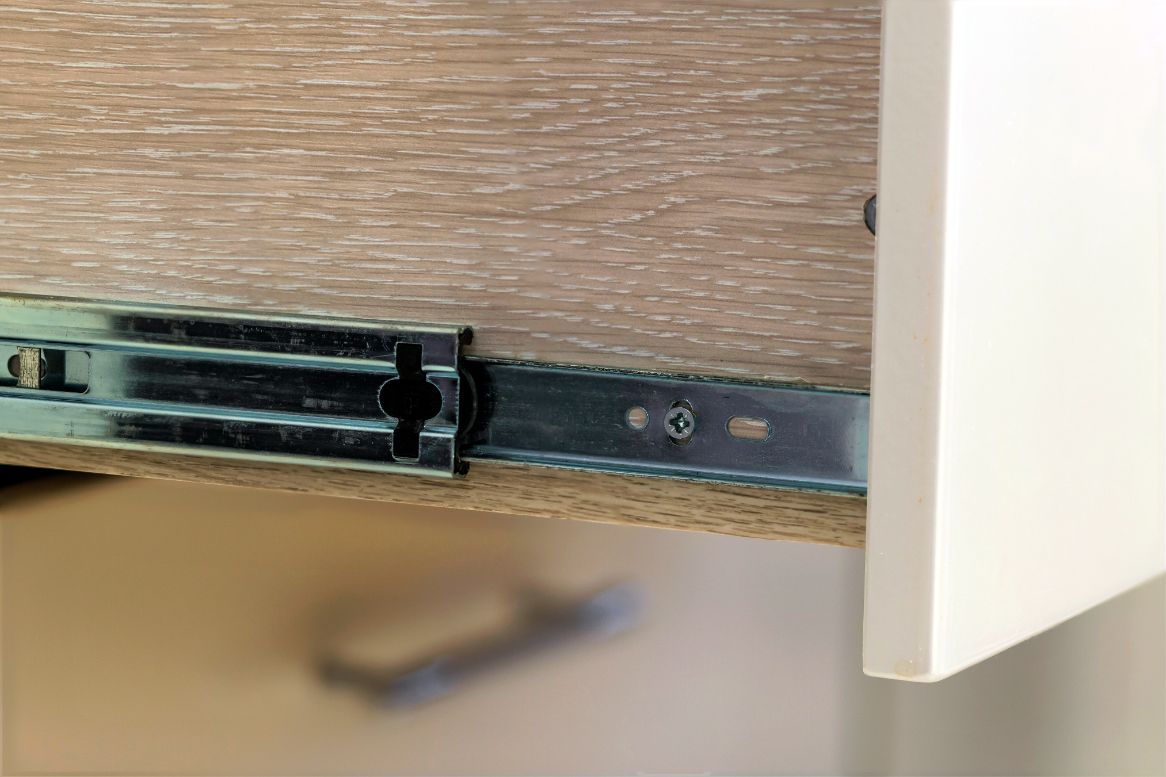 laminate cabinet painting