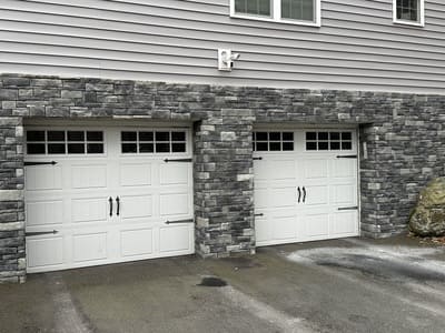 {{ custom_values.service_1 }} in {{custom_values.area_3})