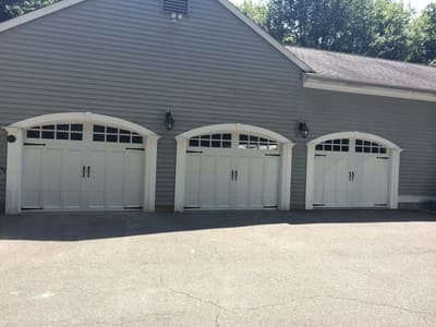 {{ custom_values.service_1 }} in {{custom_values.area_3})