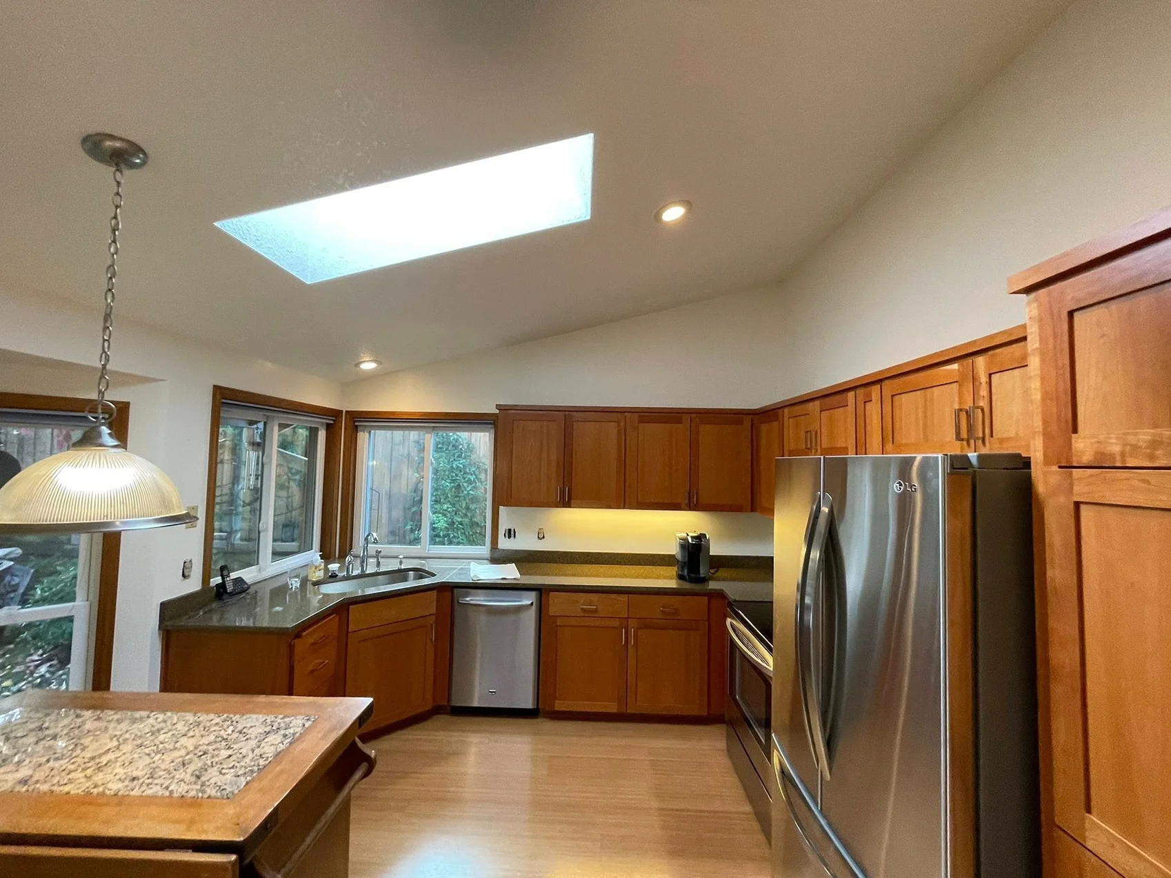 cabinet refinishing and painting project photo: Cabinet Refinishing Painting 3