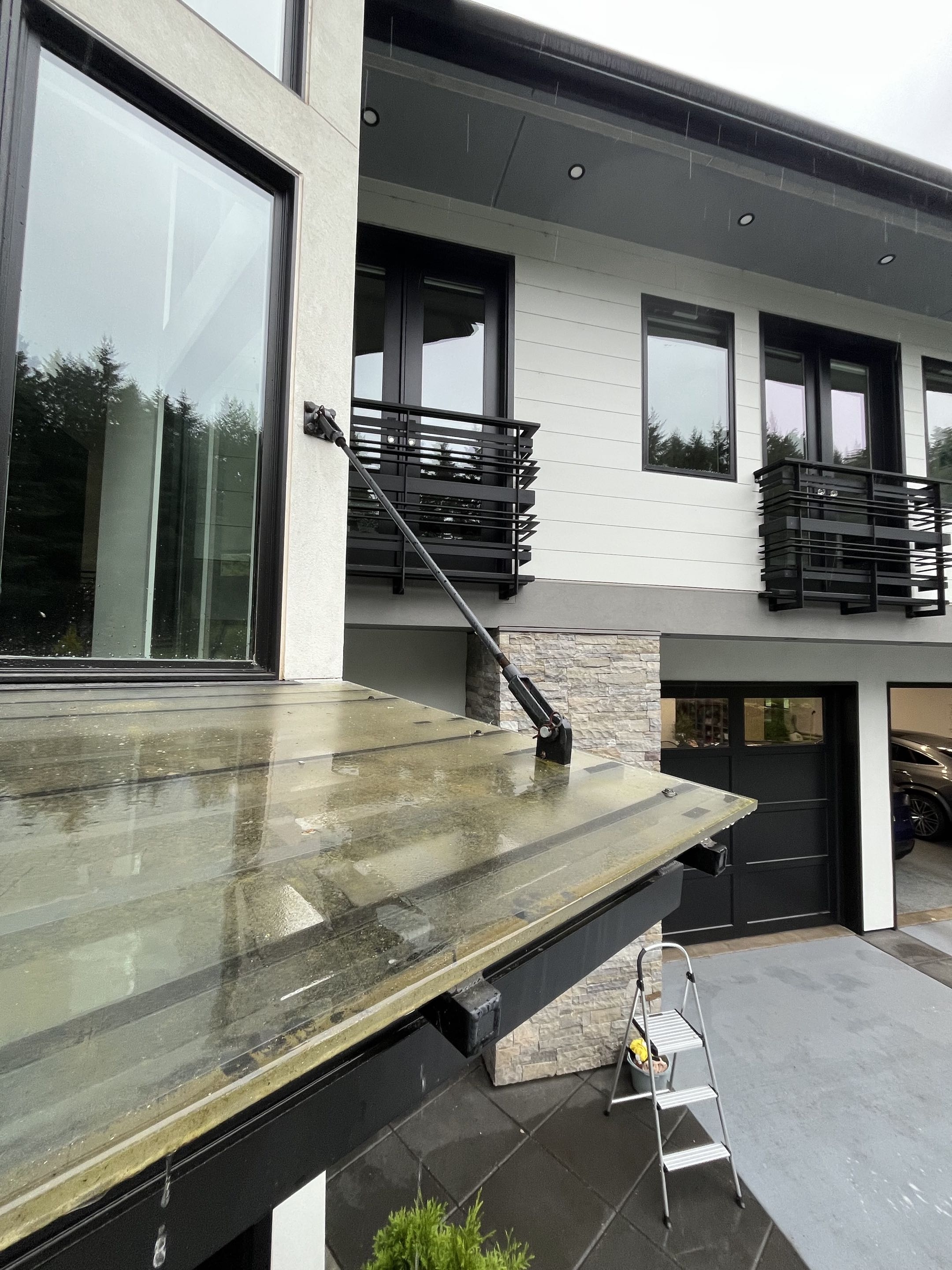 Happy Valley window cleaning