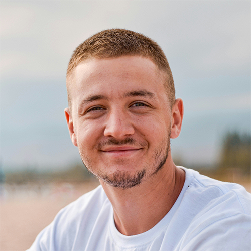 Customer review card with Will Stevenson saying Erio helped him close more deals each week using digital marketing automation.