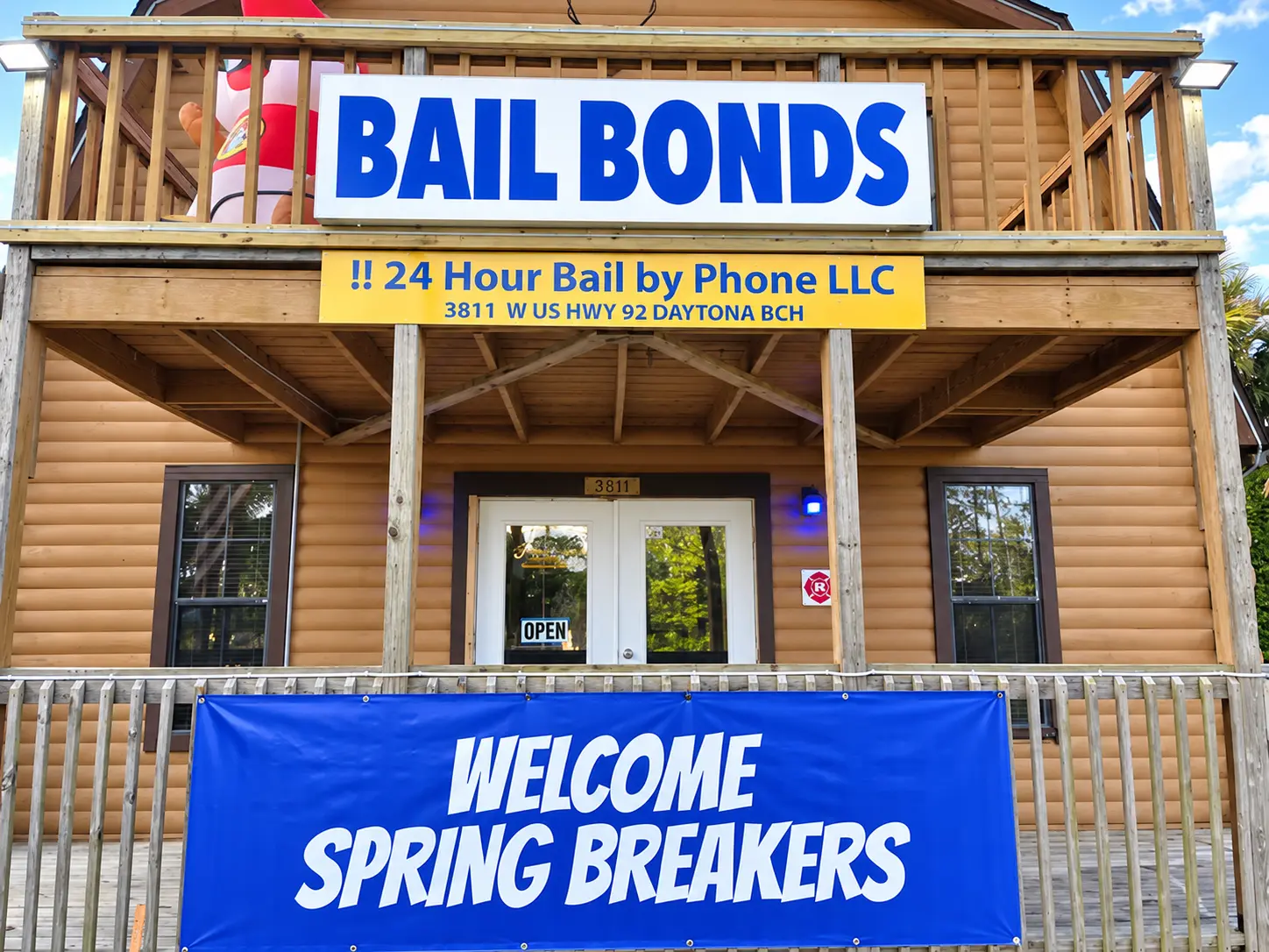 Front entrance of 24 Hour Bail By Phone in Daytona Beach