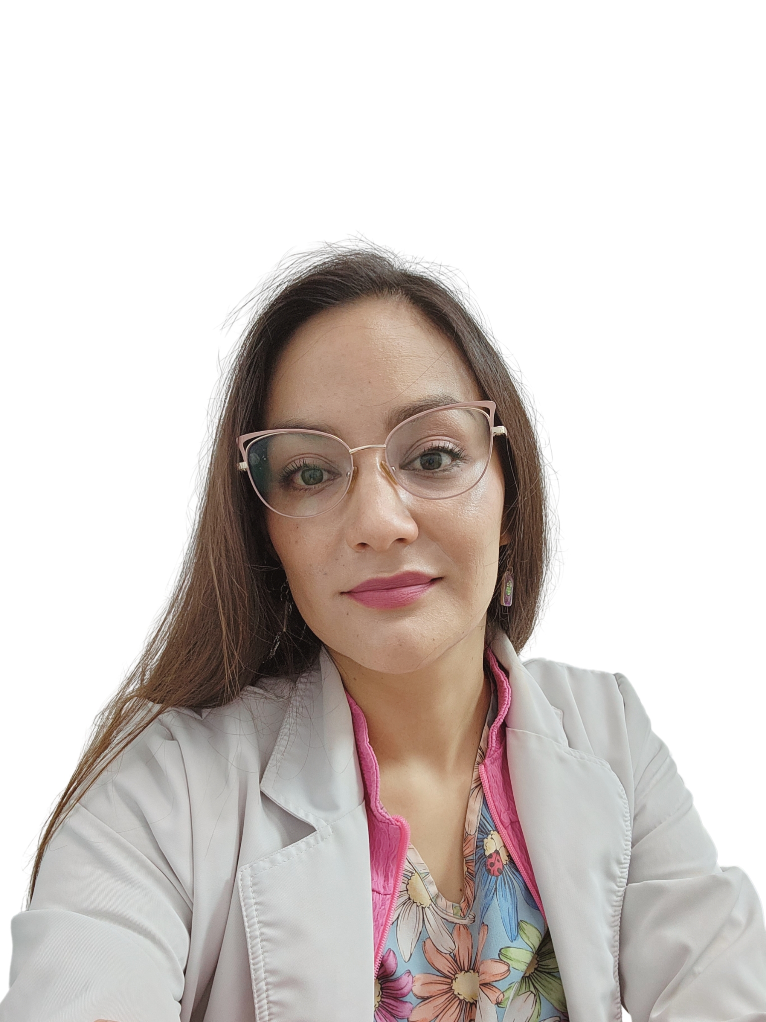 Dra. Sharon Freire, médica cirujana, en su consulta de Providencia