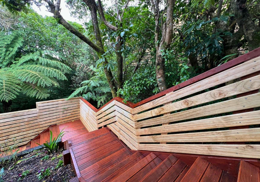 Close-up of 100 mm deep wooden panels lining garden stairs for a natural outdoor look