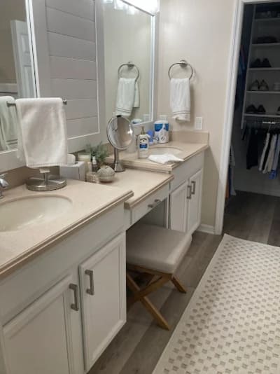 {{ custom_values.service_3 }} in {{custom_values.area_2})