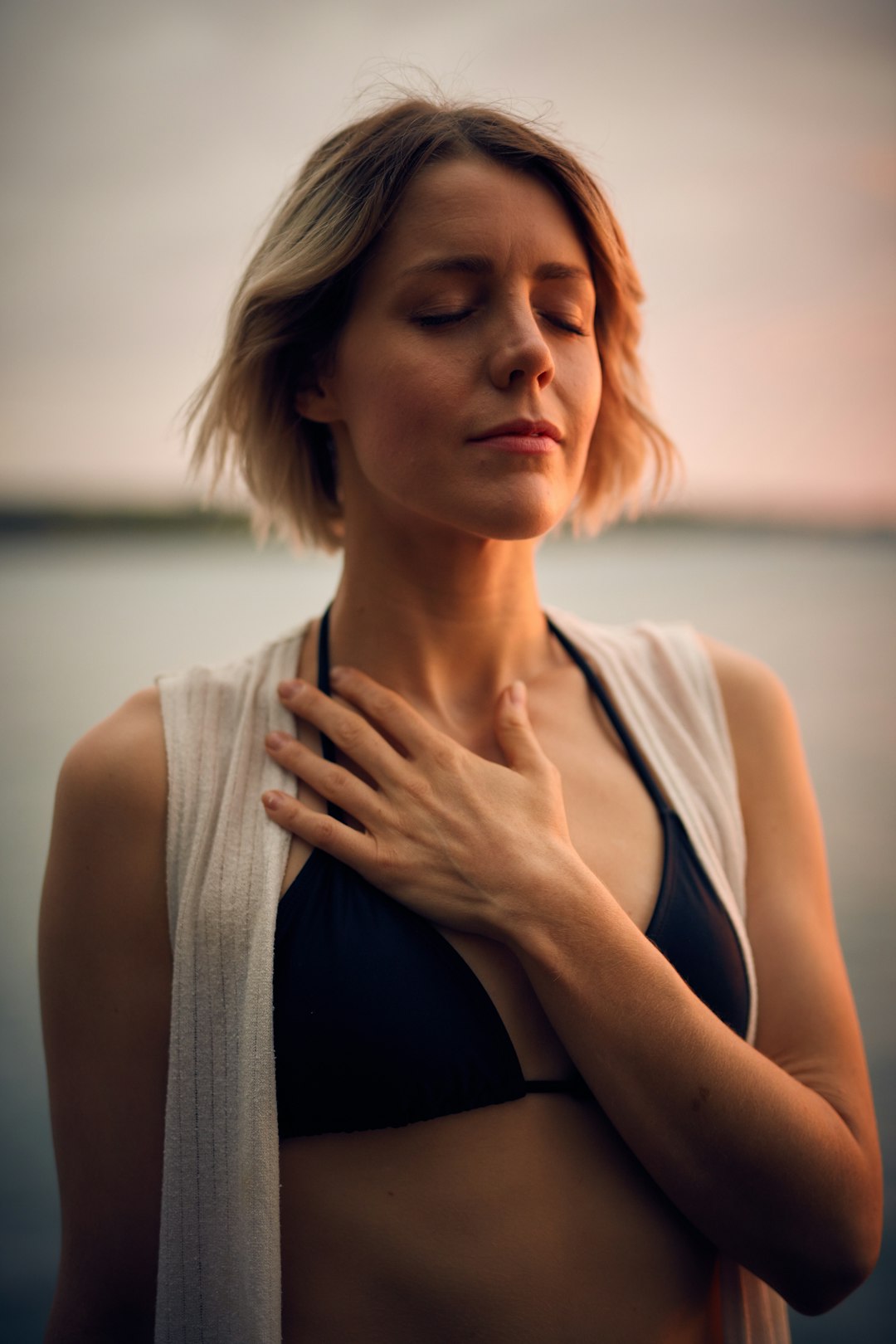 PressPausa mindfulness coaching session with Carolina, Energy healing session in progress at PressPausa, Calm and peaceful meditation practice with breathwork, Emotional healing session client testimonials,