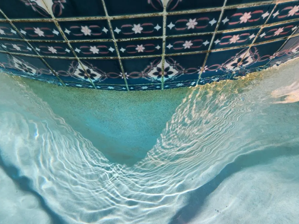 Pool before stain removal