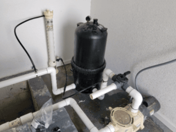 Pool equipment before repair