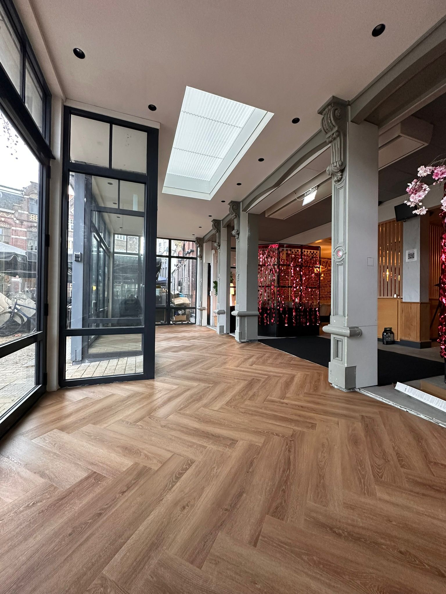 M-D PVC Vloeren aan het werk met het leggen van een vloer