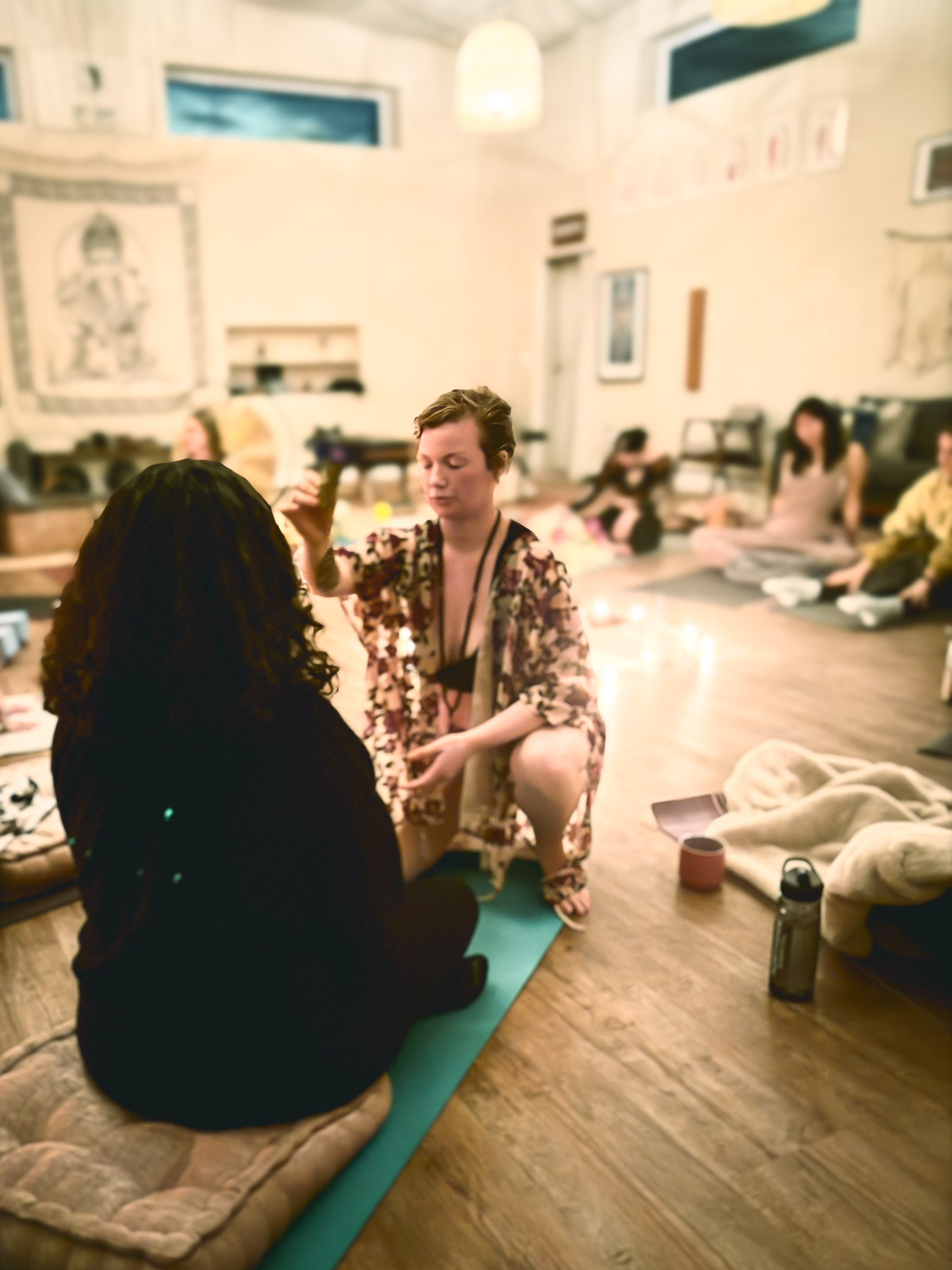 One-on-one wellness conversation with a Solara practitioner