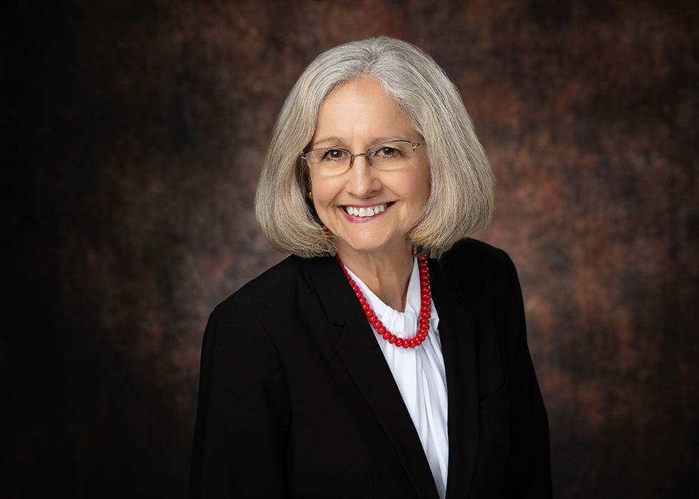 I work with homeowners who are thinking about downsizing or right-sizing and don’t know where to start. Most of the people I talk to aren’t just making a move, they’re trying to figure out what the next phase of their life should look like and how to get there without making a mistake. I help them get clear on their options, understand the numbers, and put a plan together so they can move forward without feeling rushed or overwhelmed.