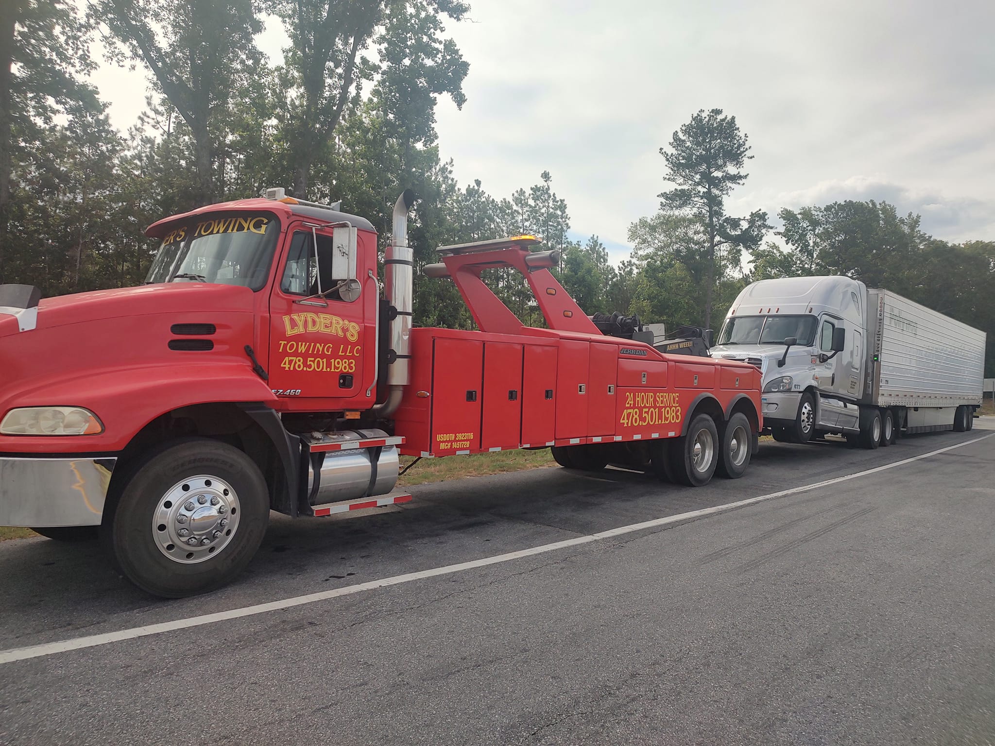 Tractor Trailer Towing — Lyder's Towing LLC in Macon, GA