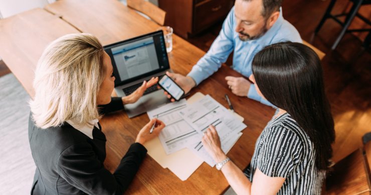 Advisor explaining eligibility criteria and income verification requirements for 2027 ACA plans. Advisor explaining eligibility criteria and income verification requirements for 2027 ACA plans.