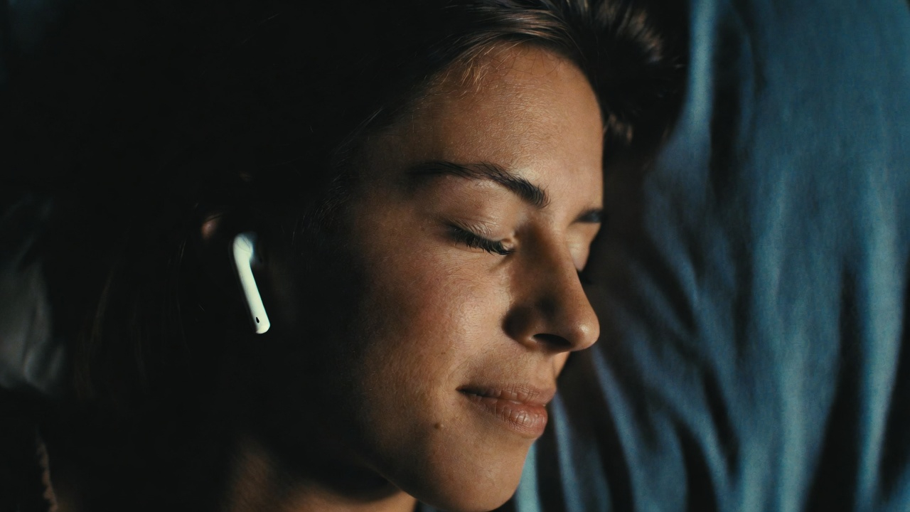 Person just waking up in the morning still in Theta state put ear buds in for programming their perfect day tapping into that critical 5 minutes while our brains are in the hypogogic state What's the state called when Person just waking up in the morning still in Theta state put ear buds in for programming their perfect day tapping into that critical 5 minutes while our brains are in the hypogogic state What's the state called when