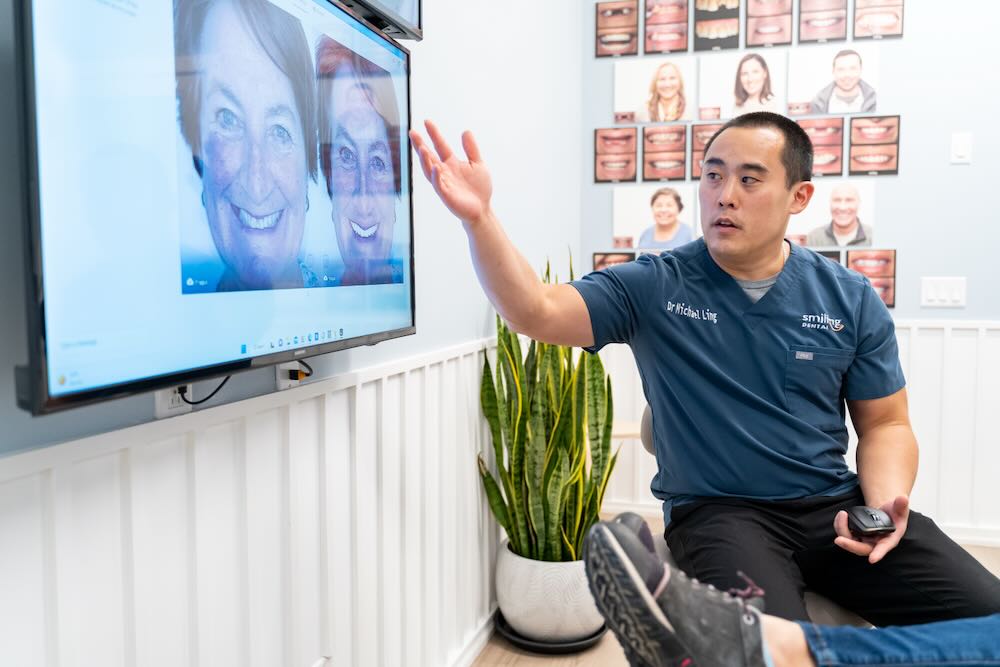 Dr. Ling coaching a consult
