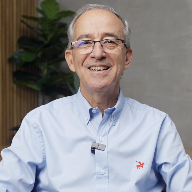 Dr. Oswaldo Restrepo