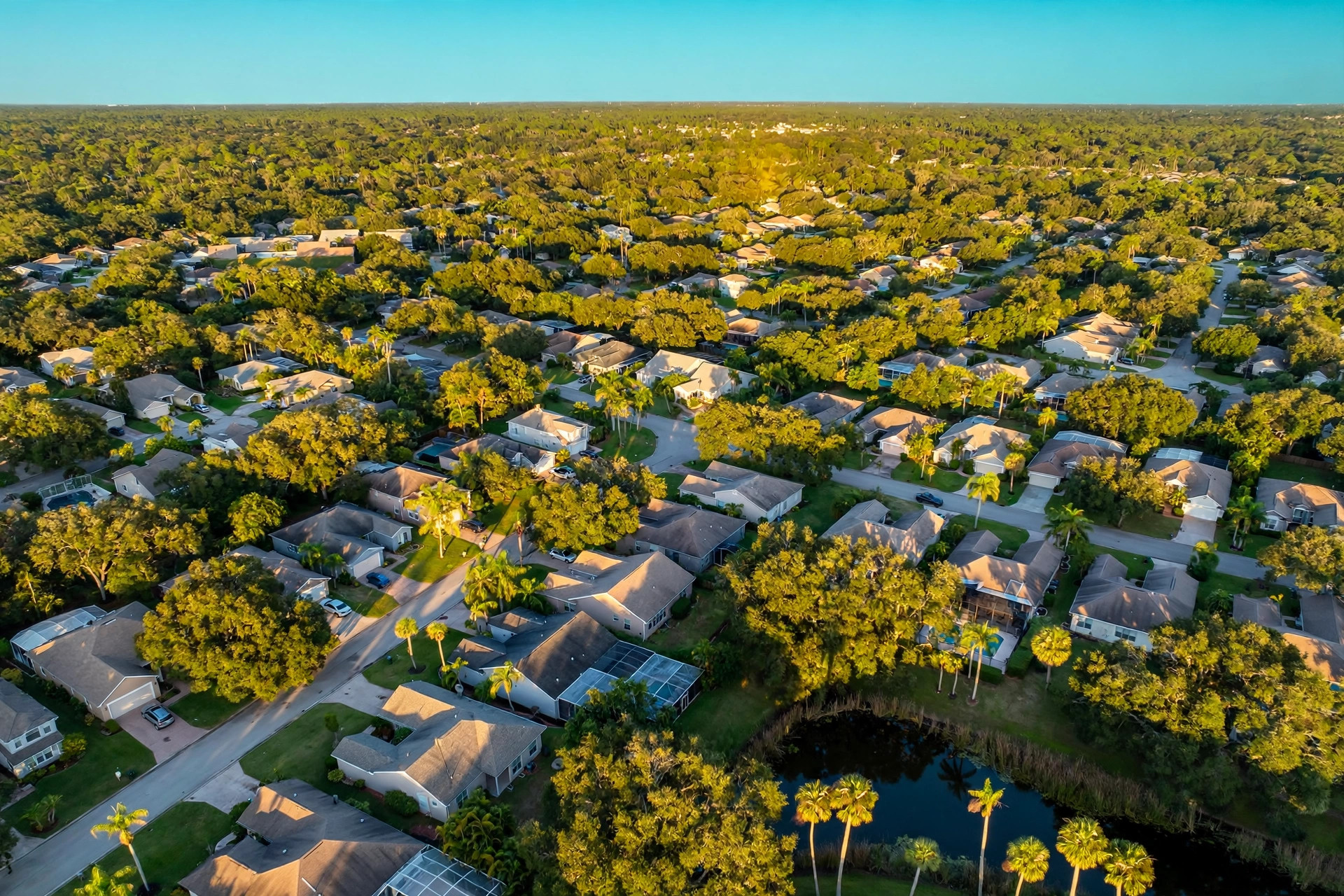 Comparison of FHA streamline, VA IRRRL, and conventional refinance rules for Jacksonville homeowners