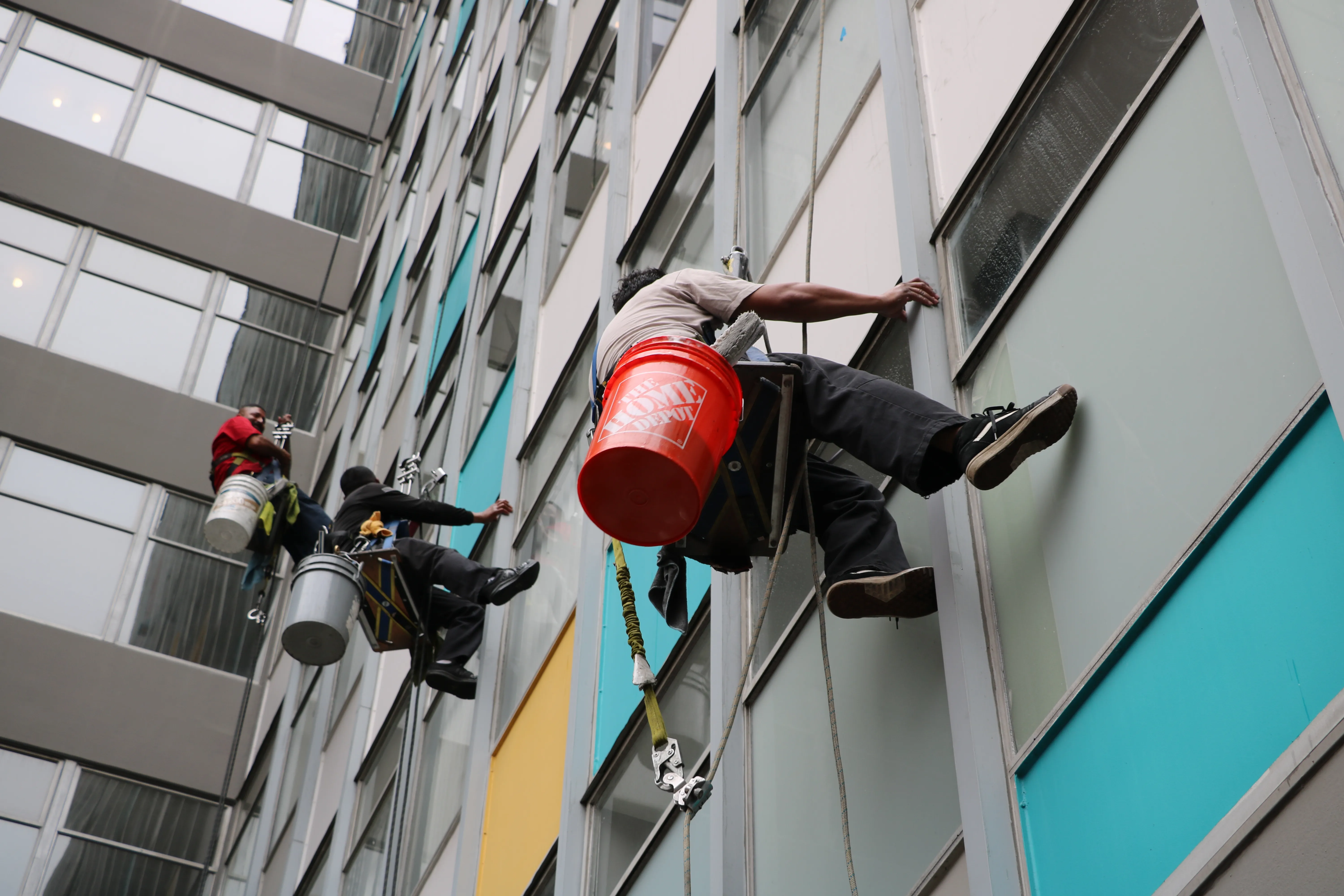 Multi-technician commercial building cleaning