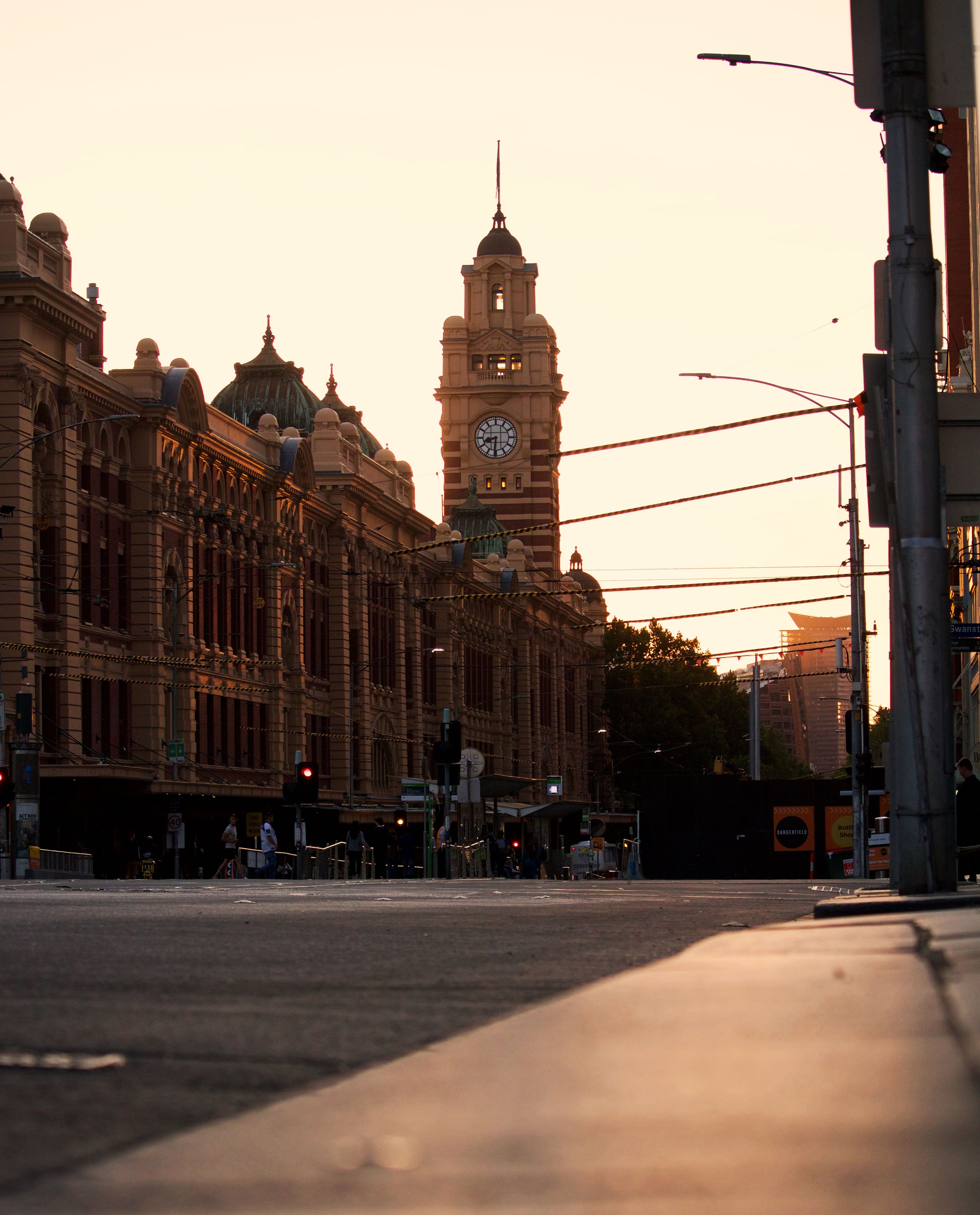 Leafy Melbourne suburb street