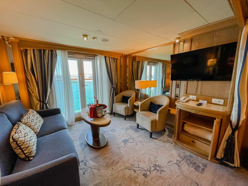 Suite seating area aboard Star Breeze