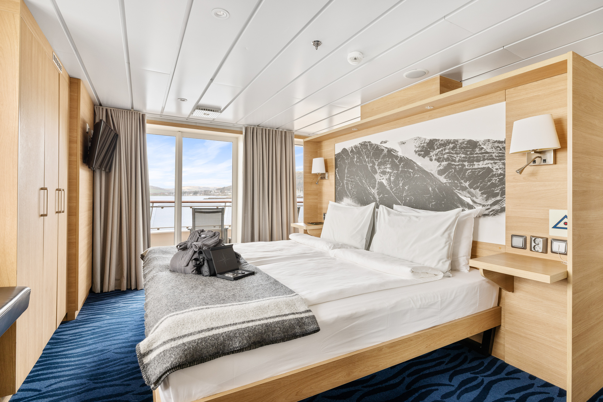 MS Spitsbergen Expedition Suite