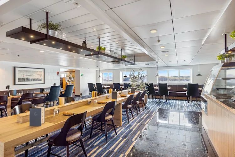 Onboard dining MS Spitsbergen