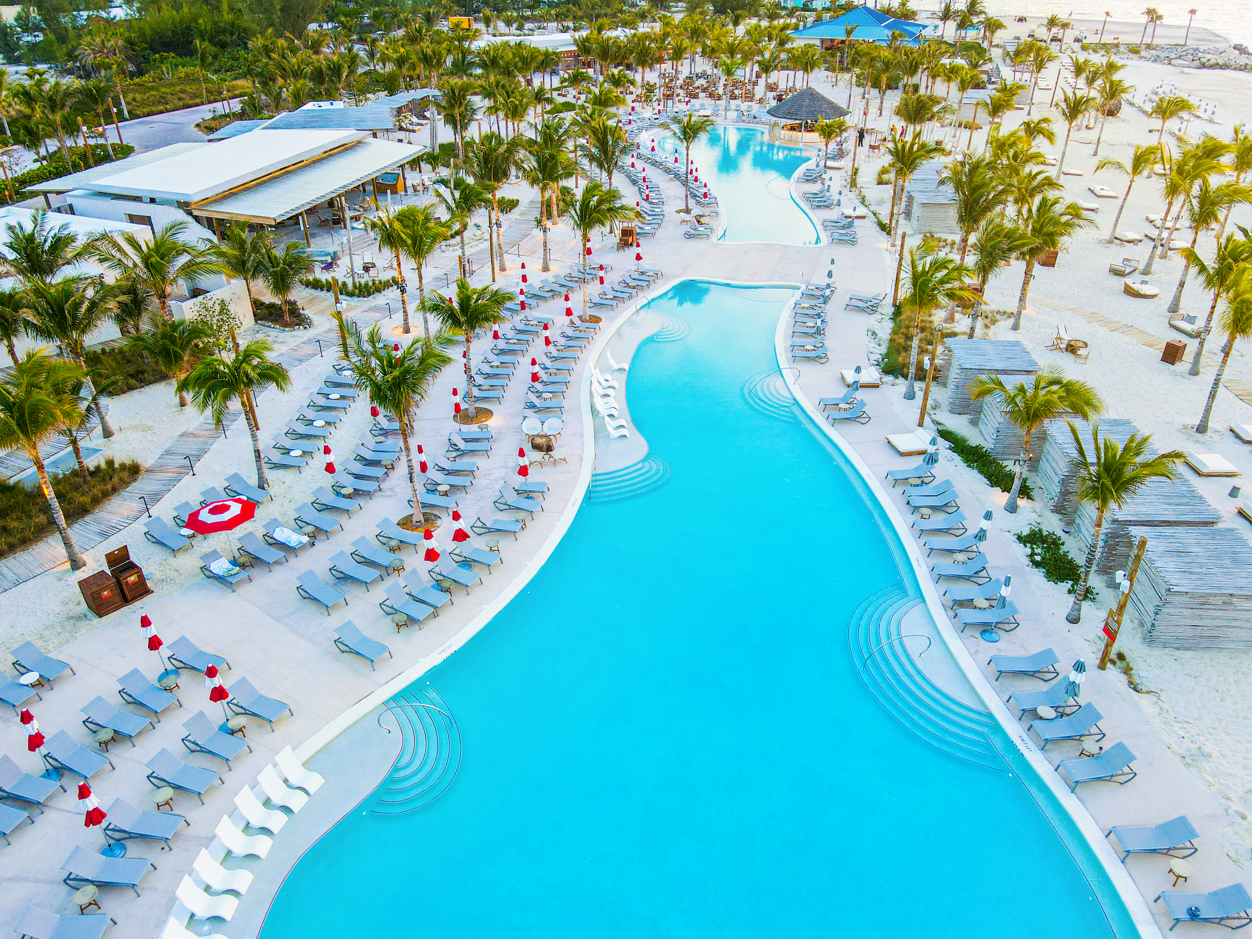 Worldwide luxury travel destination