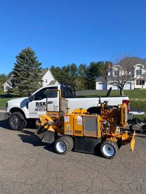 {{ custom_values.service_4 }} in {{custom_values.area_7})