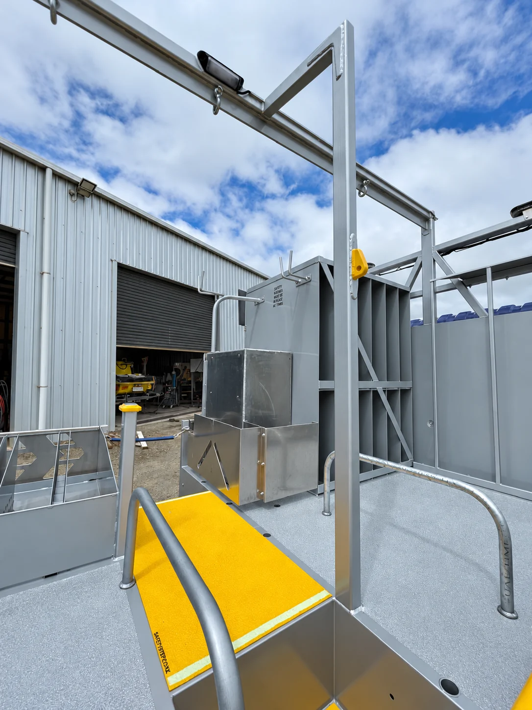 Access platform frame