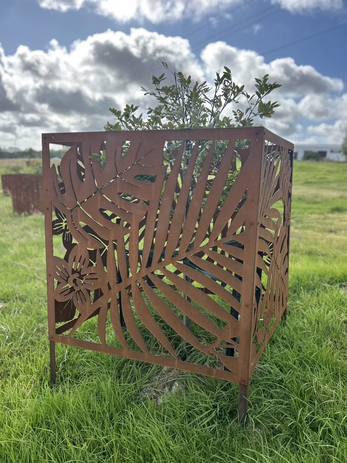 Decorative metal screen viewed from the front